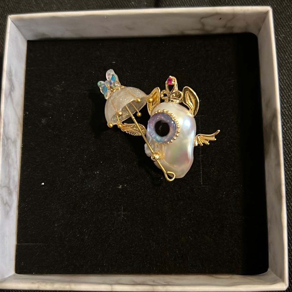 Brand New Pearl Eye umbrella Pendant